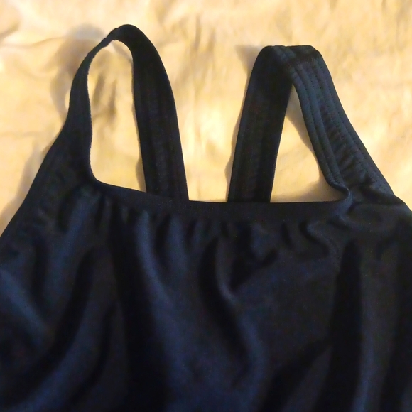 Like-new Speedo One piece swimsuit - Picture 3 of 8